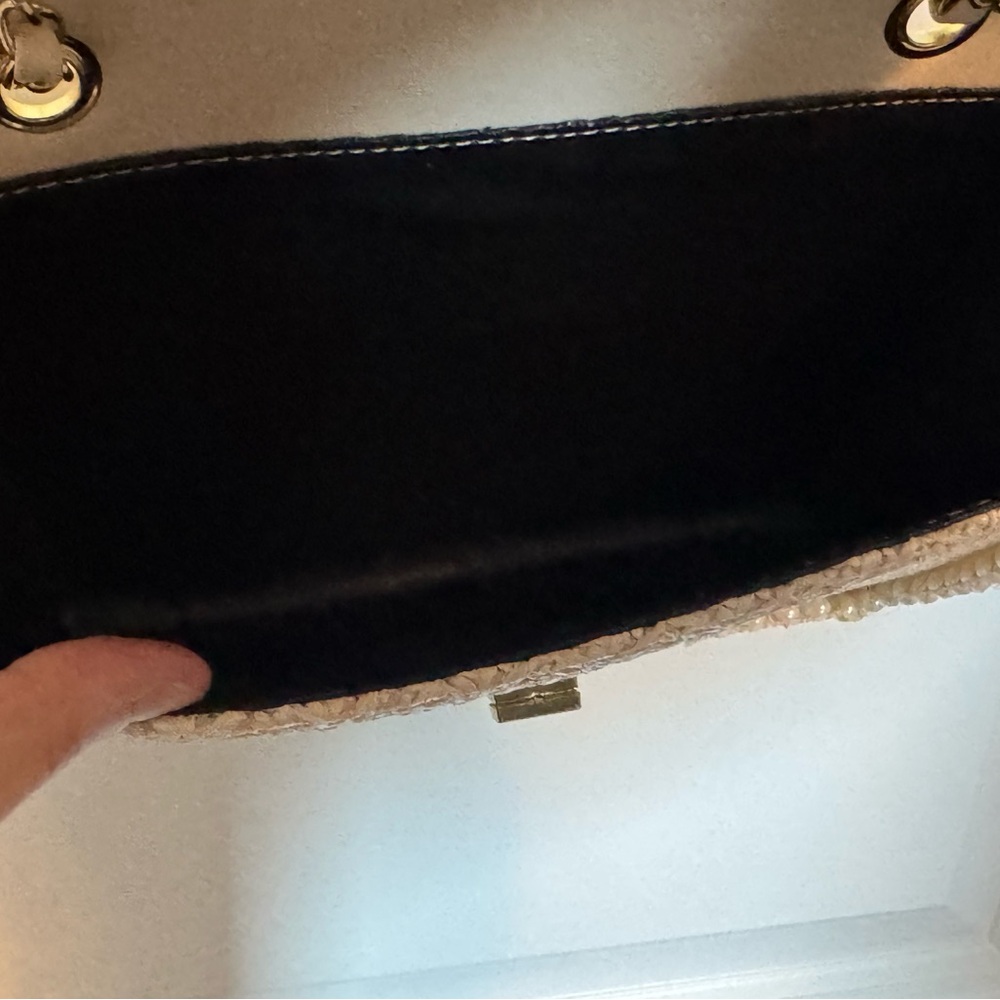 Elegant Cream Woven White Pearl & Gold Shoulder Bag - Picture 4 of 8